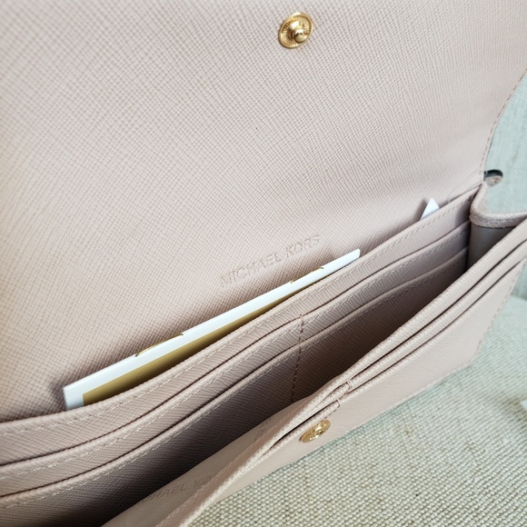 SOLD NWT Michael Kors Bag and Wallet Bundle - Picture 7 of 7